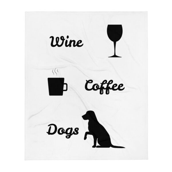 Kuscheldecke mit Hundemotiv “Coffe. Wine. Dogs”